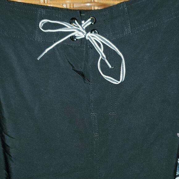 Wailoa Hawaii Islands Tribal Ulua Fish and Dagger Board Shorts 40 - Picture 6 of 8